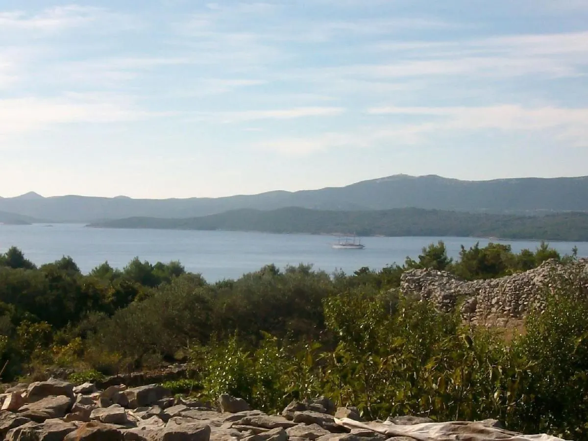 Serene Holiday Home In Veli I With Fenced Garden Veli Iž 크로아티아