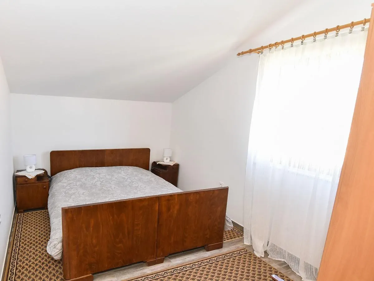 Serene Holiday Home In Veli I With Fenced Garden Veli Iž 0*,  크로아티아